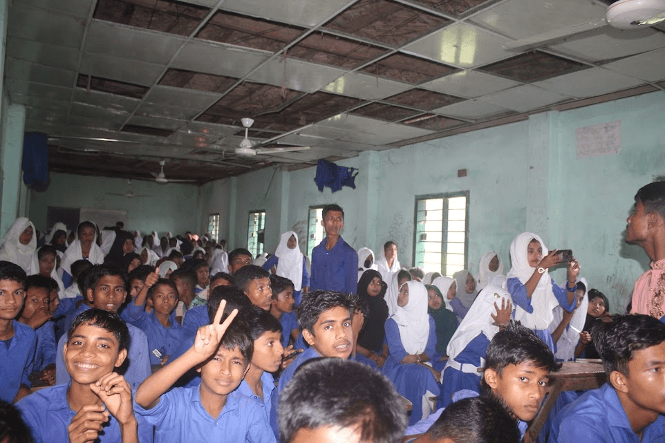 স্কুলের ছবি